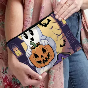 Detailansicht der Halloween Geist Kürbis Druck Kosmetiktasche mit Reißverschluss Aufbewahrung.