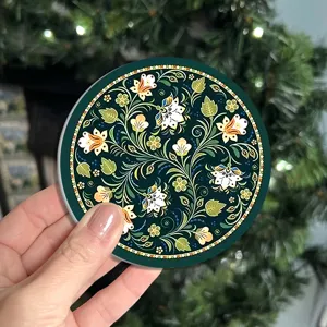 Détails du dessous de verre rond en silicone à fleurs rétro, tapis isolant antidérapant.
