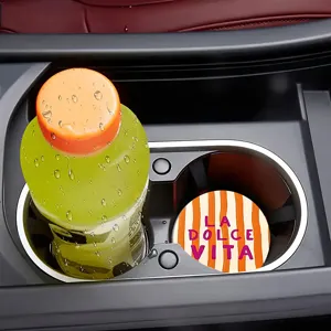 Sottobicchiere per auto in silicone rotondo con strisce arancioni e slogan, tappetino antiscivolo.
