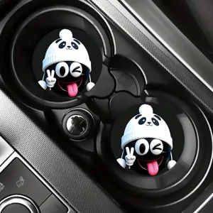 Auto-Getränkehalter-Untersetzer mit lustigem Cartoon-Panda-Hut-Design, rutschfeste Gummimatten.