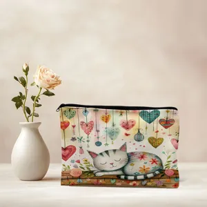 Bonito estuche escolar con cremallera de lona con diseño de gato y corazones de acuarela.
