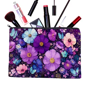 Práctico bolso de maquillaje de lona con hermoso diseño de flores violetas y mariposas.