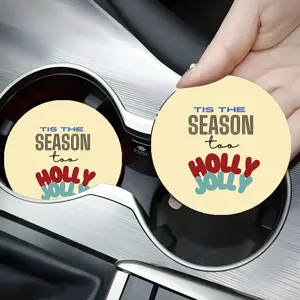 Gedetailleerd overzicht van leuke kerstthema ronde auto-onderzetter met feestelijke tekst.