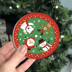 Sottobicchiere rotondo di Natale con simpatico Babbo Natale, orso polare, renna e pupazzo di neve.