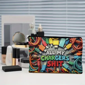 Draagbare kabel organizer tas en cosmetische opbergtas met kleurrijk kabels ontwerp.