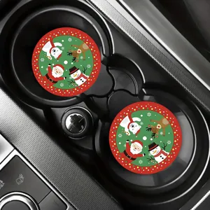 Set di sottobicchieri per auto di Natale, design festivo a cartoni animati, interni.