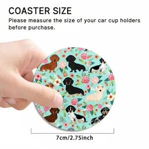 Ronde siliconen auto onderzetter met schattig teckel en bloemen patroon, diameter 7 cm.