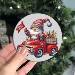 Weihnachtswichtel Laster Keramik Untersetzer für Tischdekoration und festliche Tassenablage.