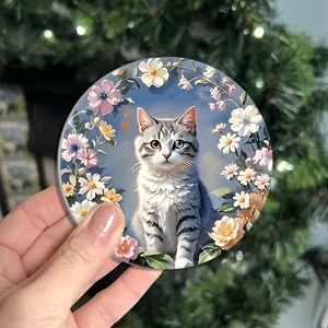 Runder Auto Tassen Untersetzer mit süßem Katzen Motiv Detail Ansicht für Kaffeetassen zu Hause.