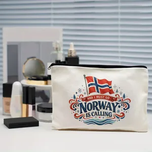Detailansicht der schönen Canvas Kosmetiktasche mit Norwegen Flagge Druck und Reißverschluss.