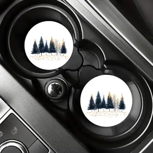 Posavasos para coche elegantes con un diseño artístico de bosque de pinos de acuarela.