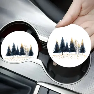 Detalle de posavasos para portavasos de coche con patrón de pino en acuarela para decoración.