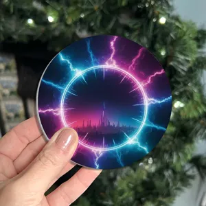 Set de table rond motif ville cyberpunk thermoisolant et antidérapant pour détail plat.