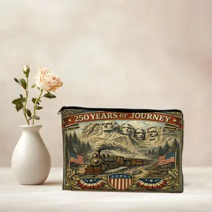 Vintage American patriotic theme cosmetic bag zipper pouch for daily storage and travel essentials.