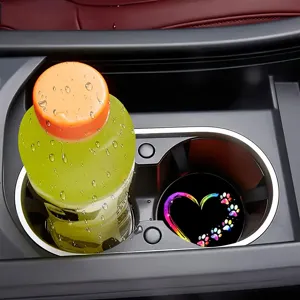 Auto Tassenuntersetzer Silikon Antirutsch Matte mit bunten Herz Pfotenabdruck für Auto.