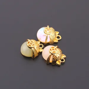 Gold alloy lucky cat pendant DIY jewelry charm accessories for bracelet necklace making.