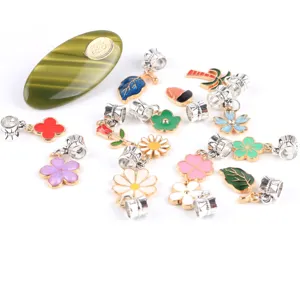 Emaille Legierung Charms mit bunten Blumen und Blättern für DIY Armbänder und Halsketten.