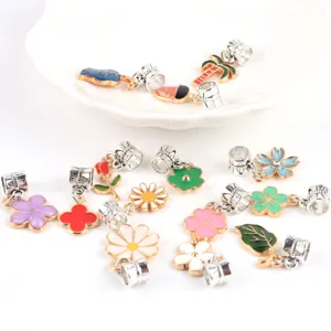 Emaillierte Legierungsanhänger bunte Blumen Blätter DIY Schmuck für Armband Halskette