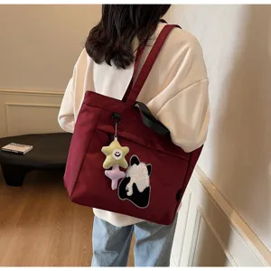 Borsa shopper in tela di panda carina con ciondolo in peluche, grande borsa a tracolla.