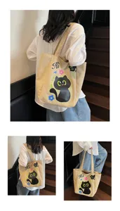 Sac cabas en toile avec imprimé chat noir mignon style japonais, sac porté épaule décontracté.