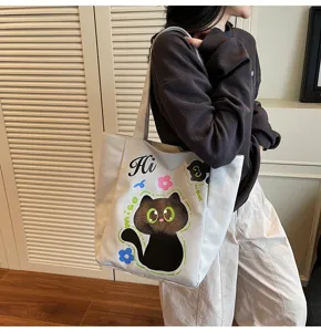 Sac cabas en toile avec chat noir mignon style japonais, sac à épaule décontracté quotidien.