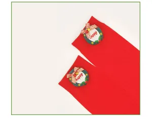 Calze sopra il ginocchio natalizie con fiocchi di ghirlanda festivi e simpatici ricami festivi.