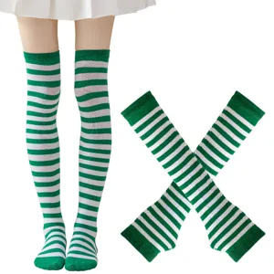 Calcetines altos a rayas verde y blanco, perfectos para fiestas del Día de San Patricio y disfraces.