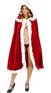 Rode kerstfluwelen mantel met witte nepbont afwerking detail perfect voor feestelijke dagen.