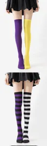 Calcetines altos colorblock con diseños a rayas y colores sólidos AB para uso diario.