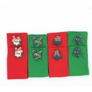 Calze sopra il ginocchio di Natale con simpatiche toppe festive, collant uniti lisci.