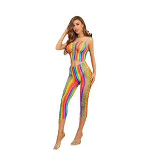 Conjunto de dos piezas de red transparente arcoiris crop top y leggings de fiesta.