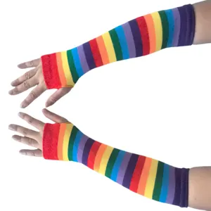 Manchettes rayees multicolores arc-en-ciel, gants tricotés confortables pour soiree et cosplay.