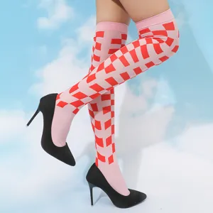 Femmes rouge rose à carreaux bas cuissardes mode chaussettes longues fashion collants