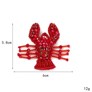 Rote Perlen Hummer Brosche Aufnäher DIY Kleidung Zubehör, handgemachte Applikation.