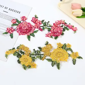 Toppe Ricamate a Fiori con Paillettes 3D Fatte a Mano Applique DIY per Abbigliamento