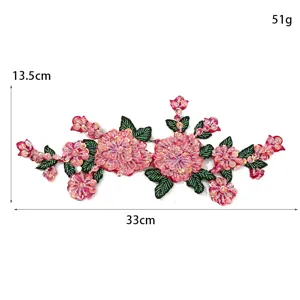 Toppa in pizzo con ricamo floreale di perline di paillettes rosa dettaglio 33cm