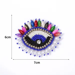 Geborduurd boze oog patch DIY kleding accessoire, kleurrijke kralen 3D badge applicatie 6x7cm.
