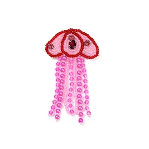 Parche de medusa con cuentas hecho a mano accesorio decorativo DIY para bolsos.