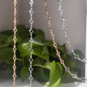 Catena in metallo con trifoglio cavo accessorio per gioielli DIY collana braccialetto materiale.