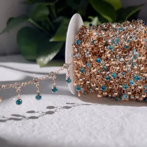 Catena di strass per gioielli fai da te rame dorato cristalli turchesi pendenti per lolita