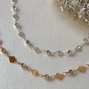 Catena in metallo DIY con pezzi a rombo e luminosi strass per accessori di bigiotteria