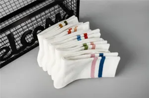 Women's mid-tube white casual socks with colorful double stripes, breathable athletic socks for daily wear.