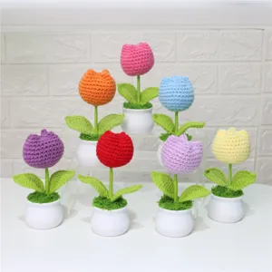 Plante en pot de tulipe au crochet faite à la main fleur tricotée en laine décor de maison