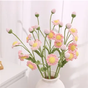Handmade crochet daisy flower arrangement woolen knitted home decor bouquet for interior decoration.