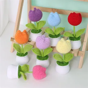 Plante en pot de tulipe au crochet faite à la main fleur artificielle colorée décoration
