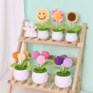 Plantes en Pot au Crochet Tricotées à Main Joli Fleur en Fil de Laine Tulipe Tournesol Décoration de Bureau Maison