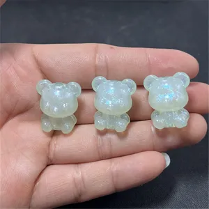 Détail de perles de charme DIY ours sirène lumineux, accessoires en résine pour téléphone.