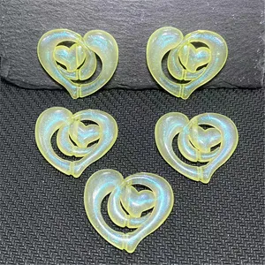 Détail cœur double lumineux effet sirène, perle en résine pour bijou et téléphone.