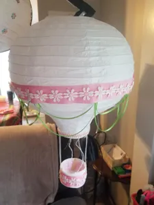 DIY xειροποίητο χάρτινο φανάρι αερόστατο κρεμαστή διακόσμηση για πάρτι και σχολική τάξη.