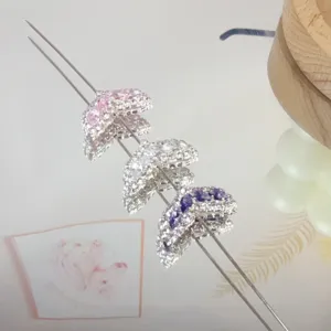 Ciondoli di perline fai da te con coda di pesce in lega di strass brillanti per telefoni.